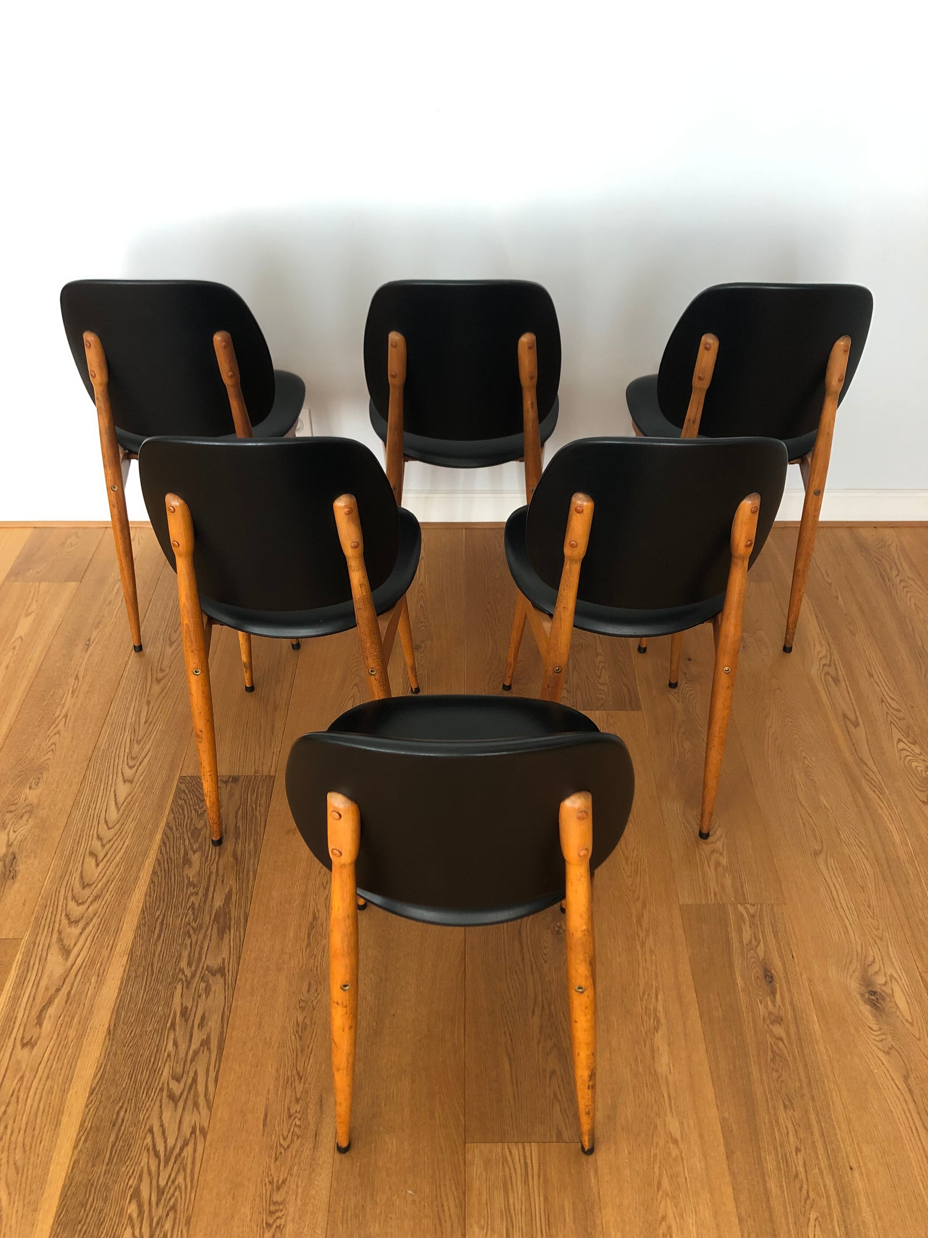 Set of 6 Pegasus chairs