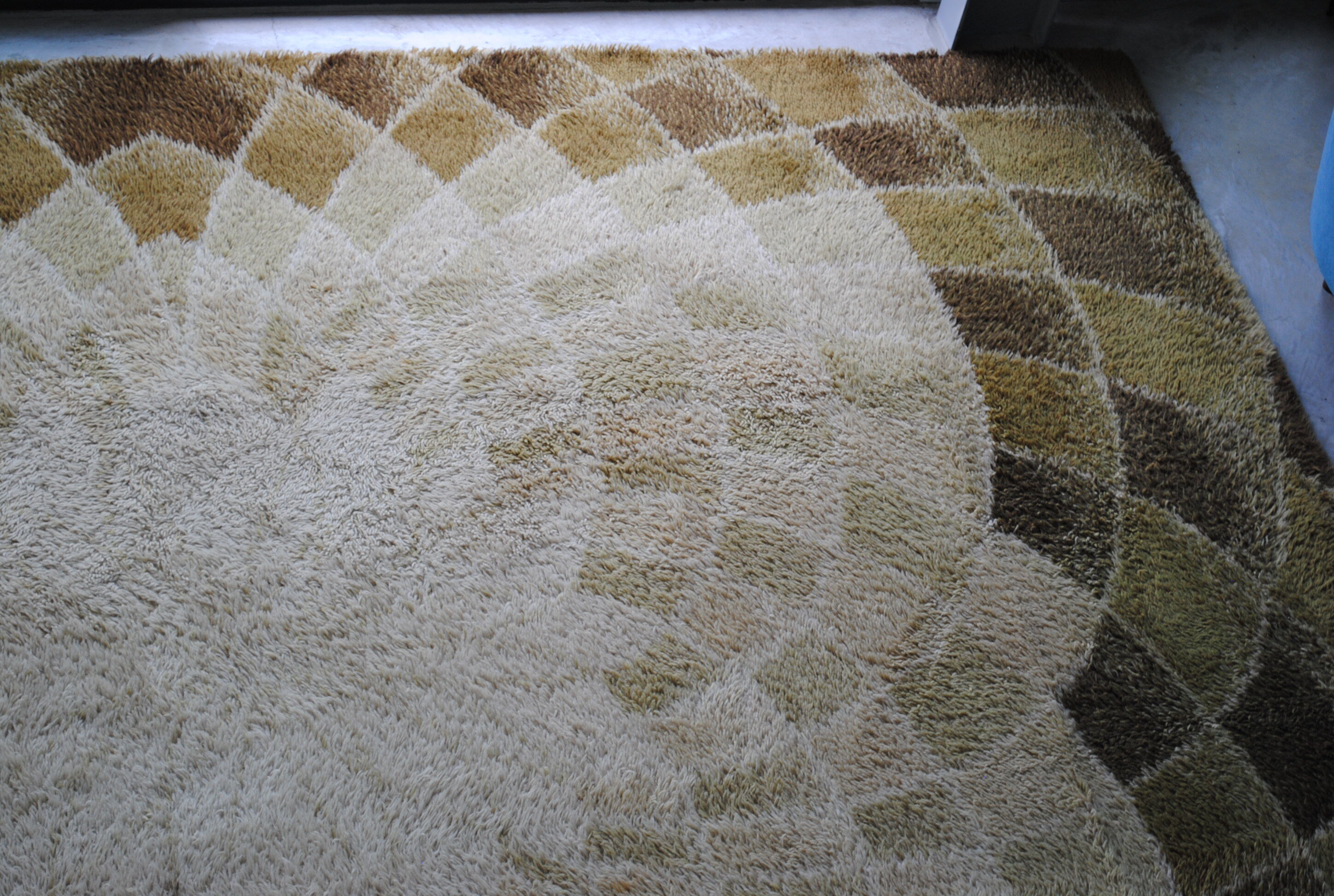 Vintage year 70s 250x350cm desso carpet