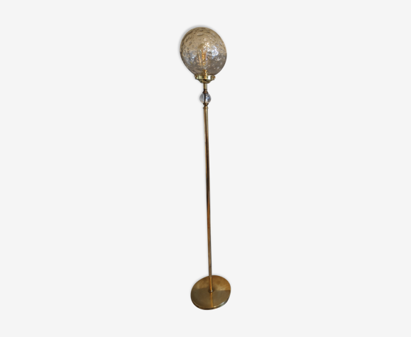 Lampadaire pied laiton et globe en verre texturé