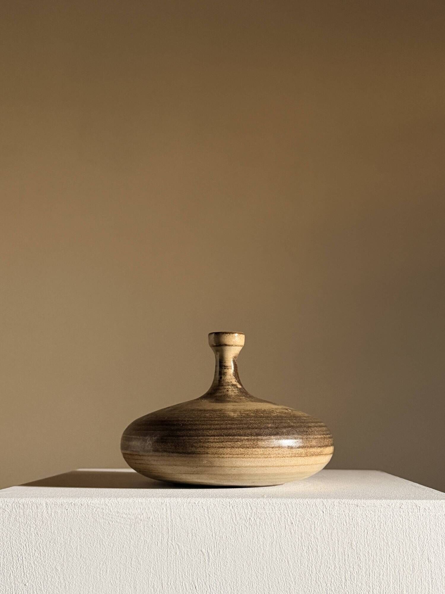 Vase en grès, France, circa 1960