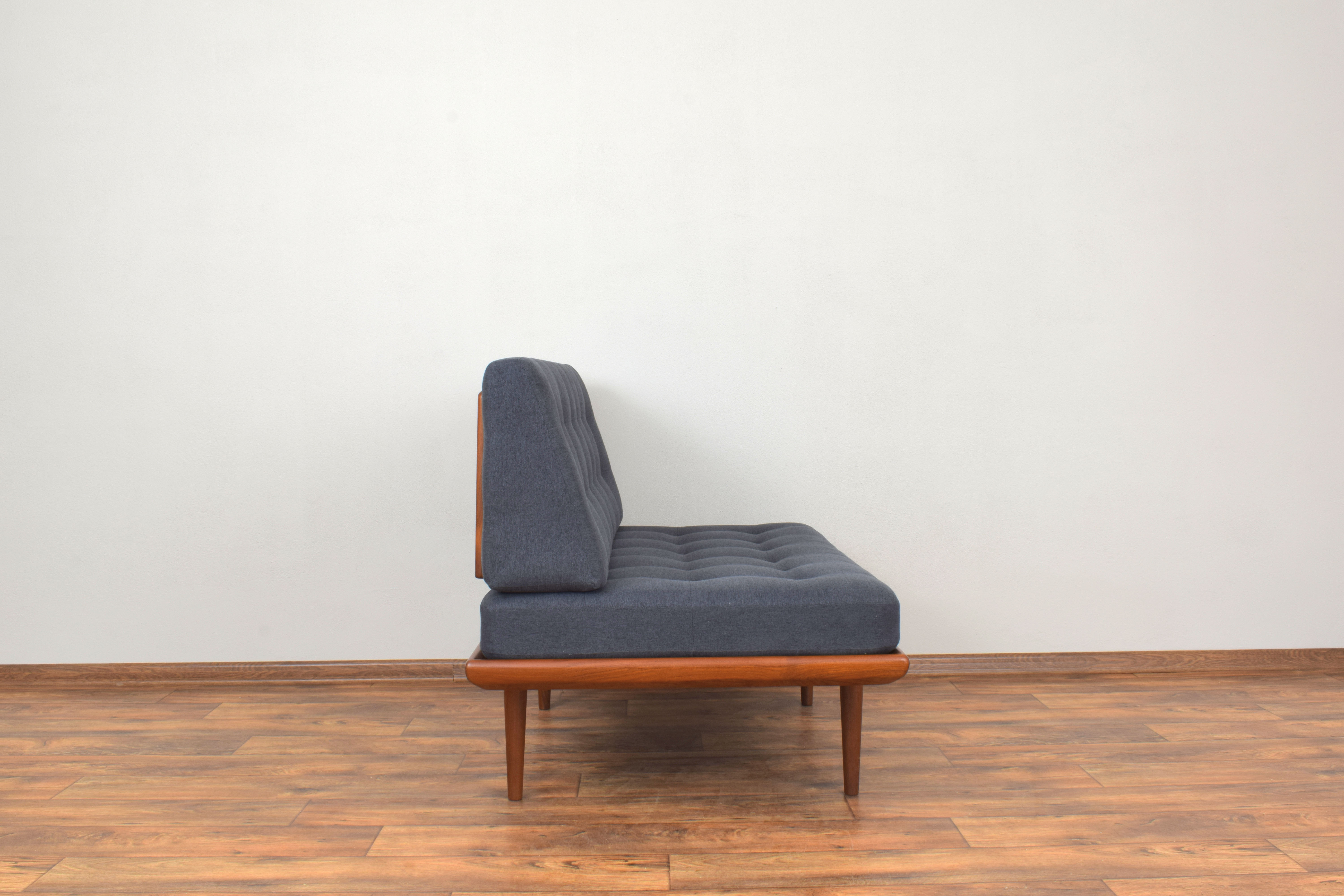 Minerva Teak Daybed by Peter Hvidt & Orla Mølgaard-Nielsen for France & Søn, 1950s, Set of 2