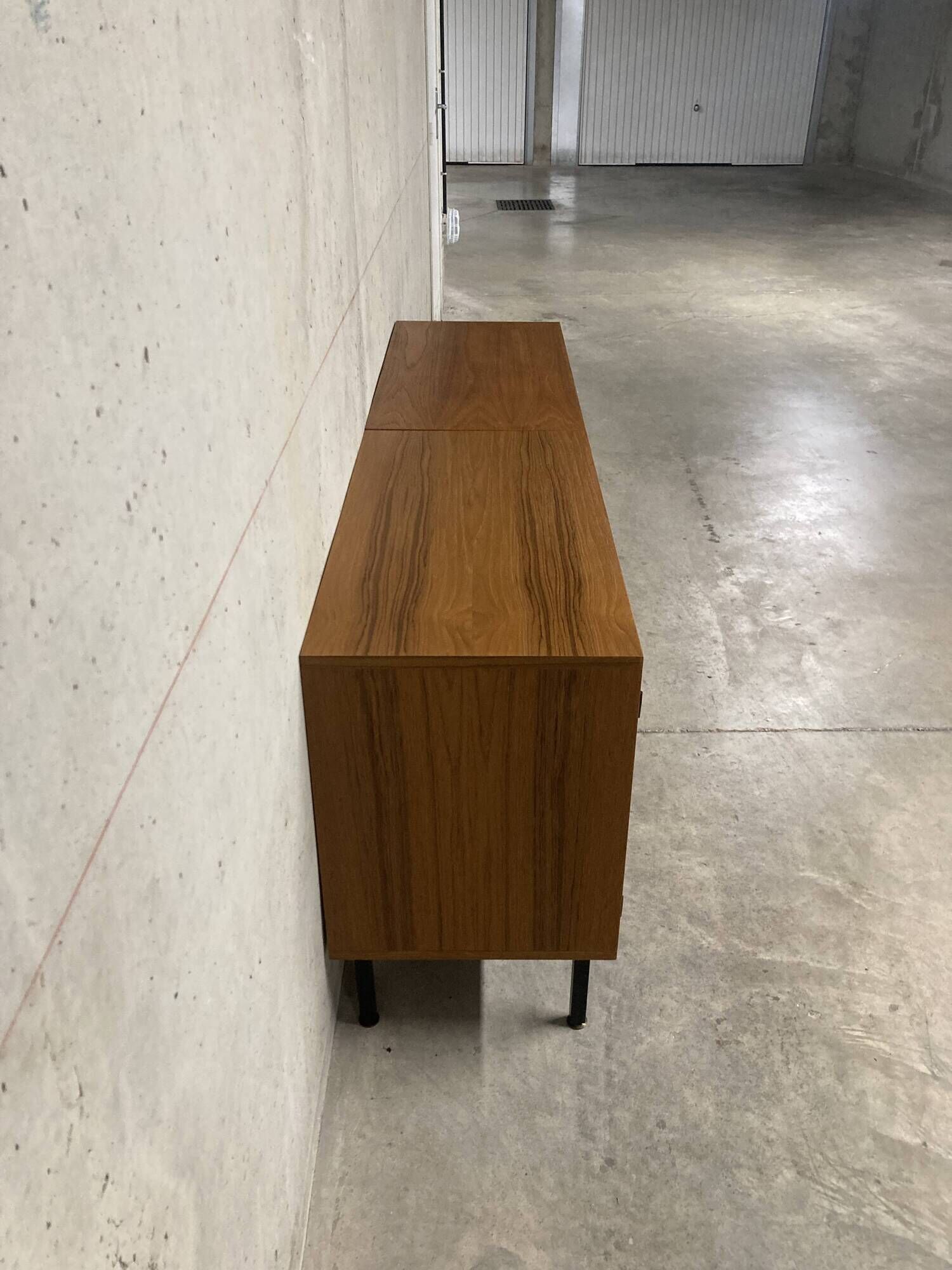 Enfilade moderniste deux buffets teck Antoine Philippon et Jacqueline Lecoq