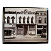 Photographie d’Art Noir et Blanc – Walker Evans, Main Street Block, Selma
