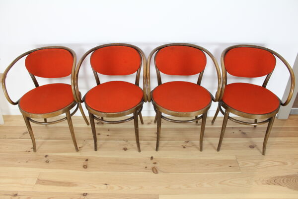 Chaises bistrot bois courbé dit ''Le Corbusier