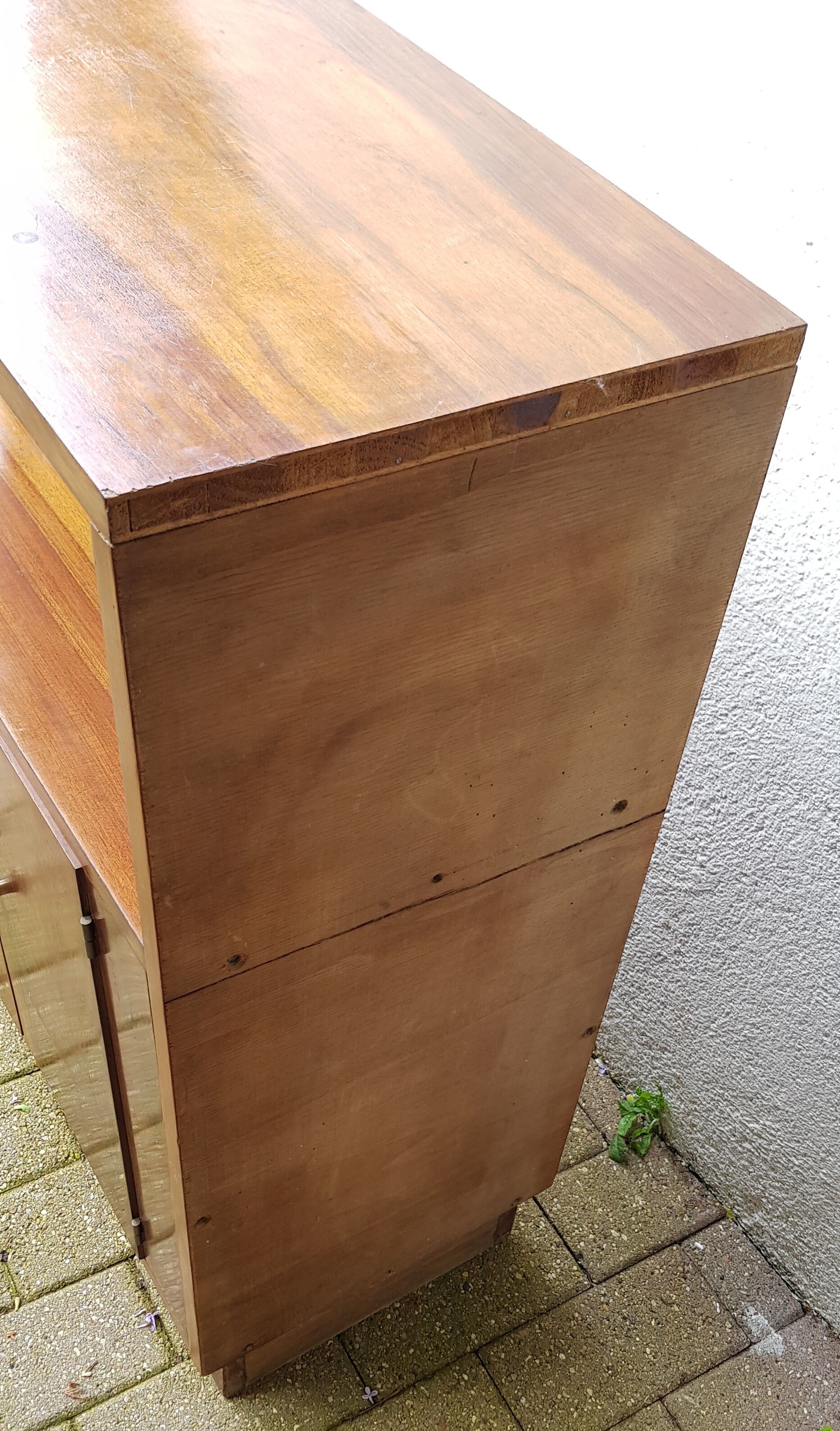 Art Deco bar furniture
