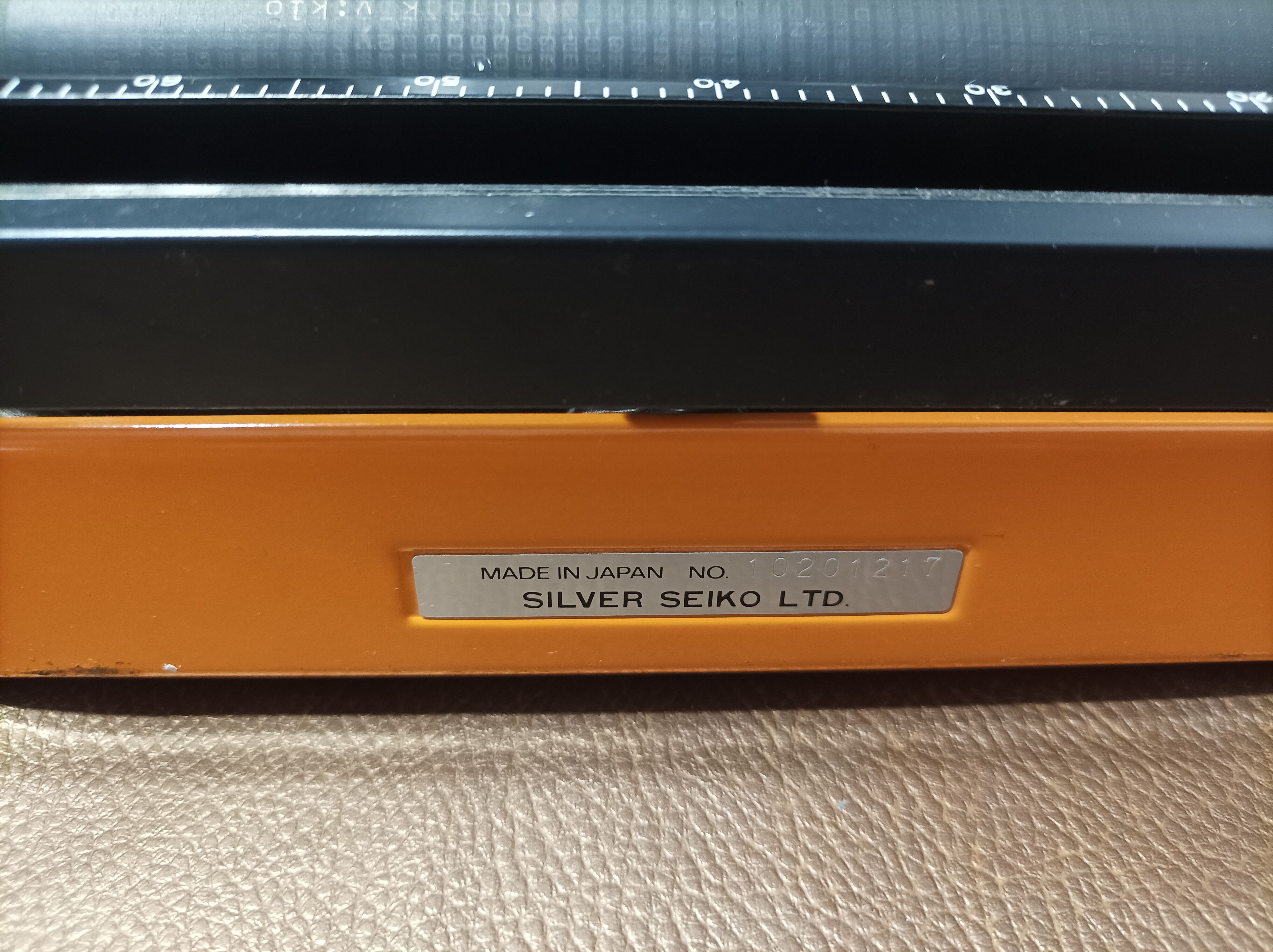 Silver Reed Silverette S Orange typewriter