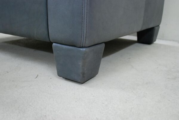 Fauteuil DS17 en cuir  marque De Sede Suisse 1980s