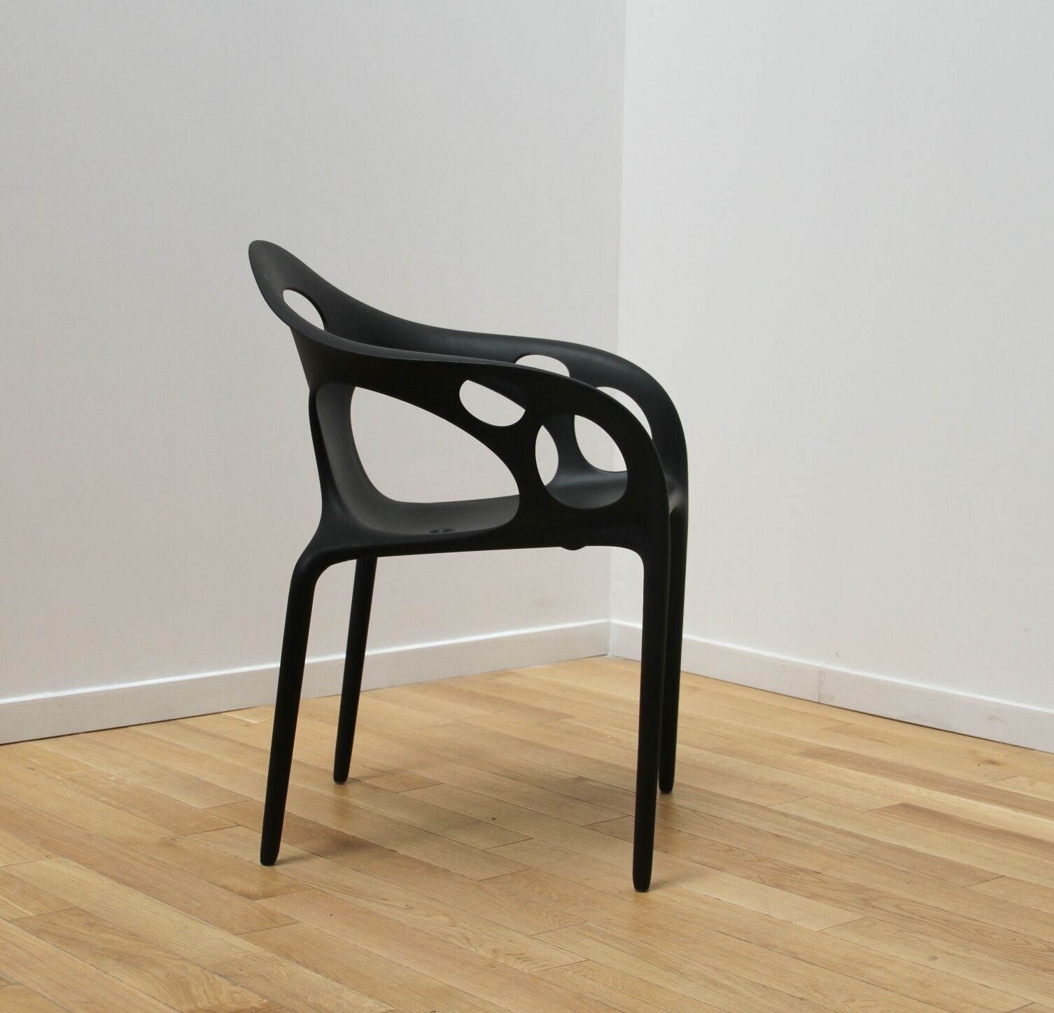 Supernatural Chair, Moroso