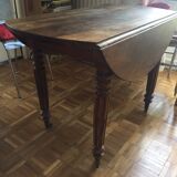 Oak round table
