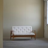 Two-seater canapé Arne Vodder, model Fd 161, reupholstered in boucle, 1950s.