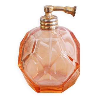 Vaporisateur à parfum ancien en verre moulé rose