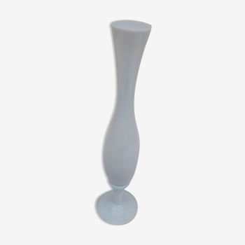 Vase soliflore blanc en opaline  H 27 cm