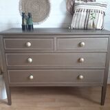 Antique chest of drawers