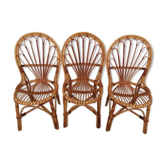 Lot de trois chaises en rotin