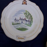 11 plates of earthenware from Gien model Châteaux de la Loire ar 22 cmmoiries diam