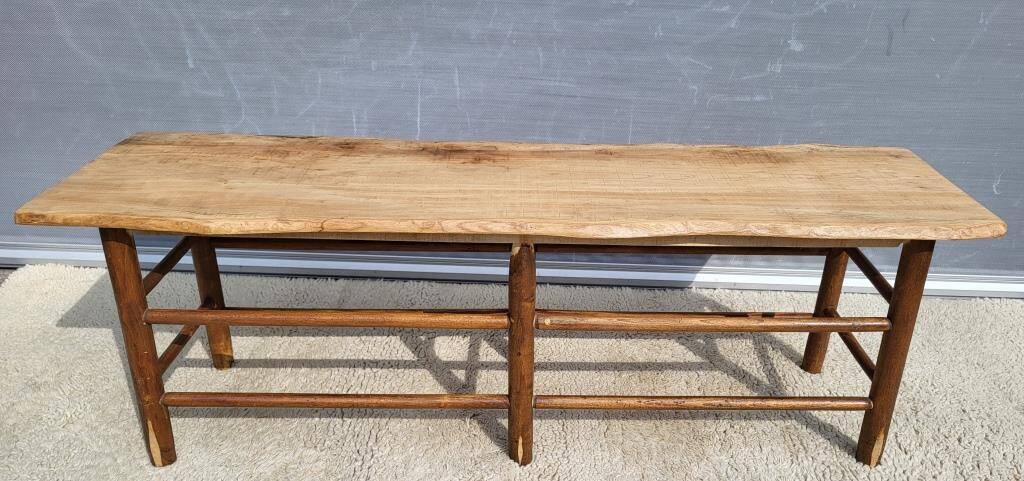 Farmhouse bench-table with a natural feel