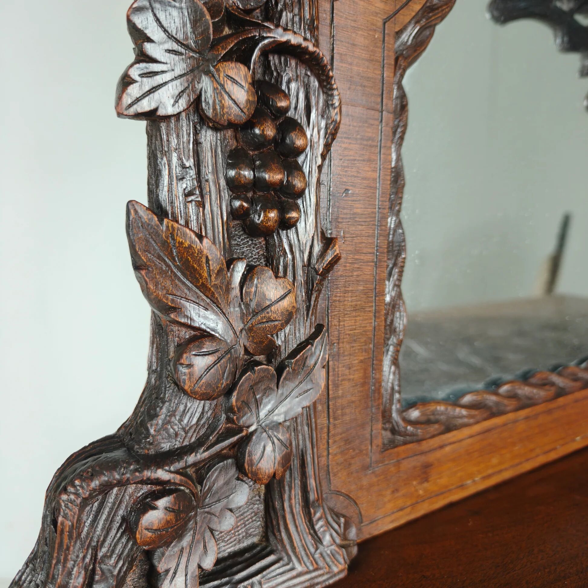 Horrix buffet cabinet with mirror – Black Forest style, by Horrix