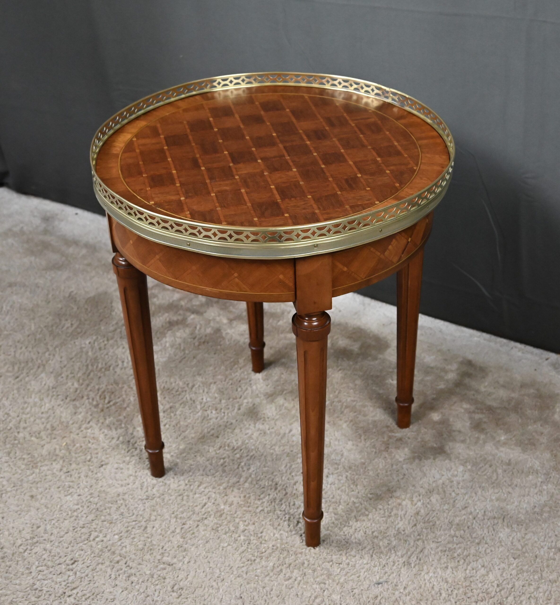 Small bouillotte table in marquetry – mid 20th century