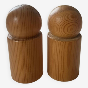 Vintage wooden salt and pepper set Finland aarikka