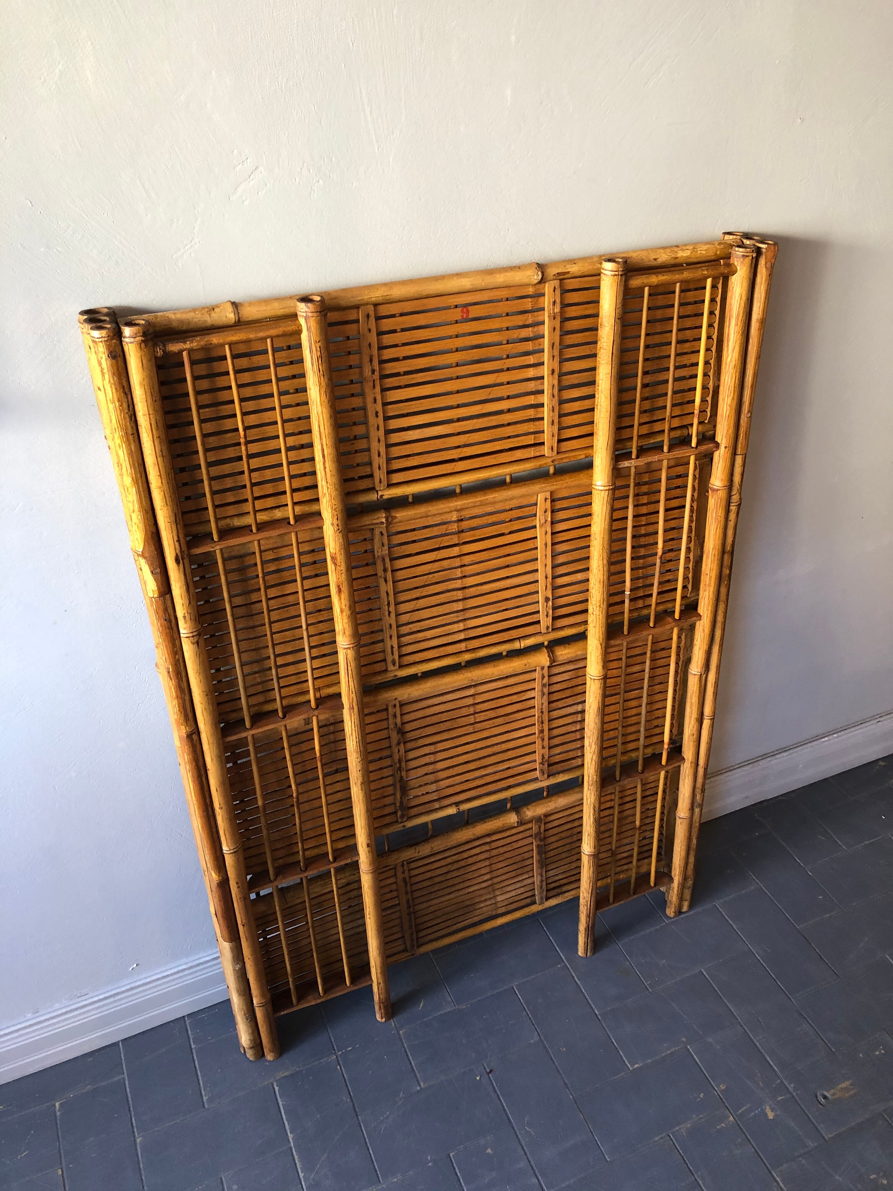 Bamboo folding shelf