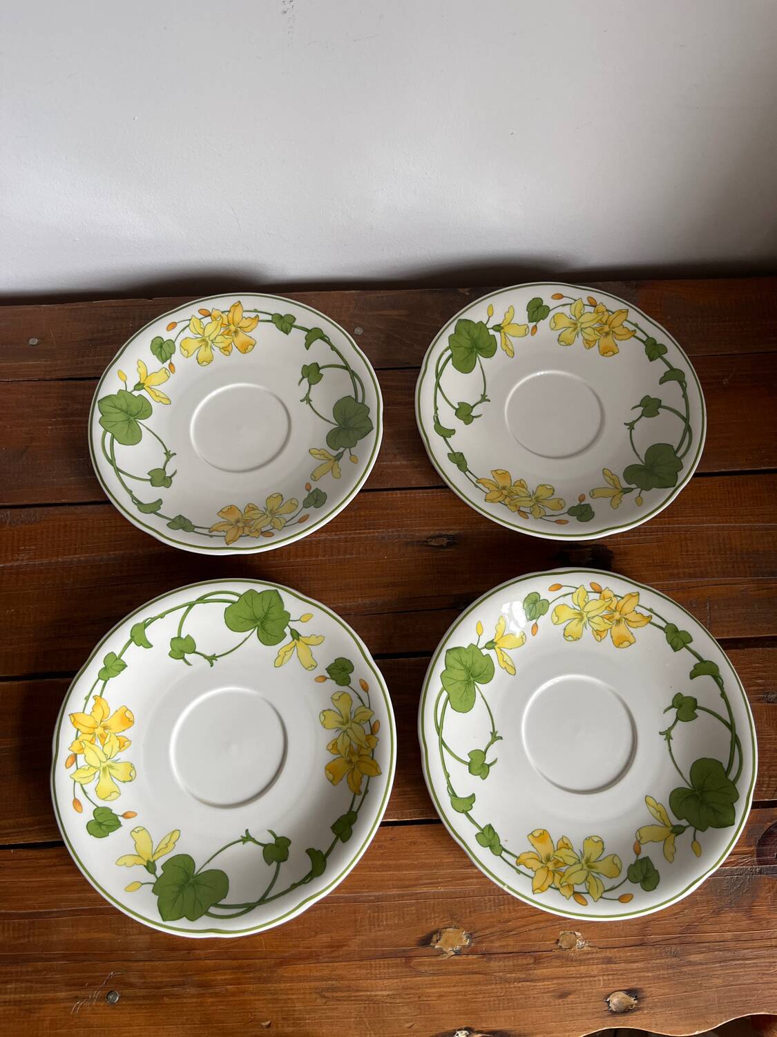 4 saucers Villeroy & Boch