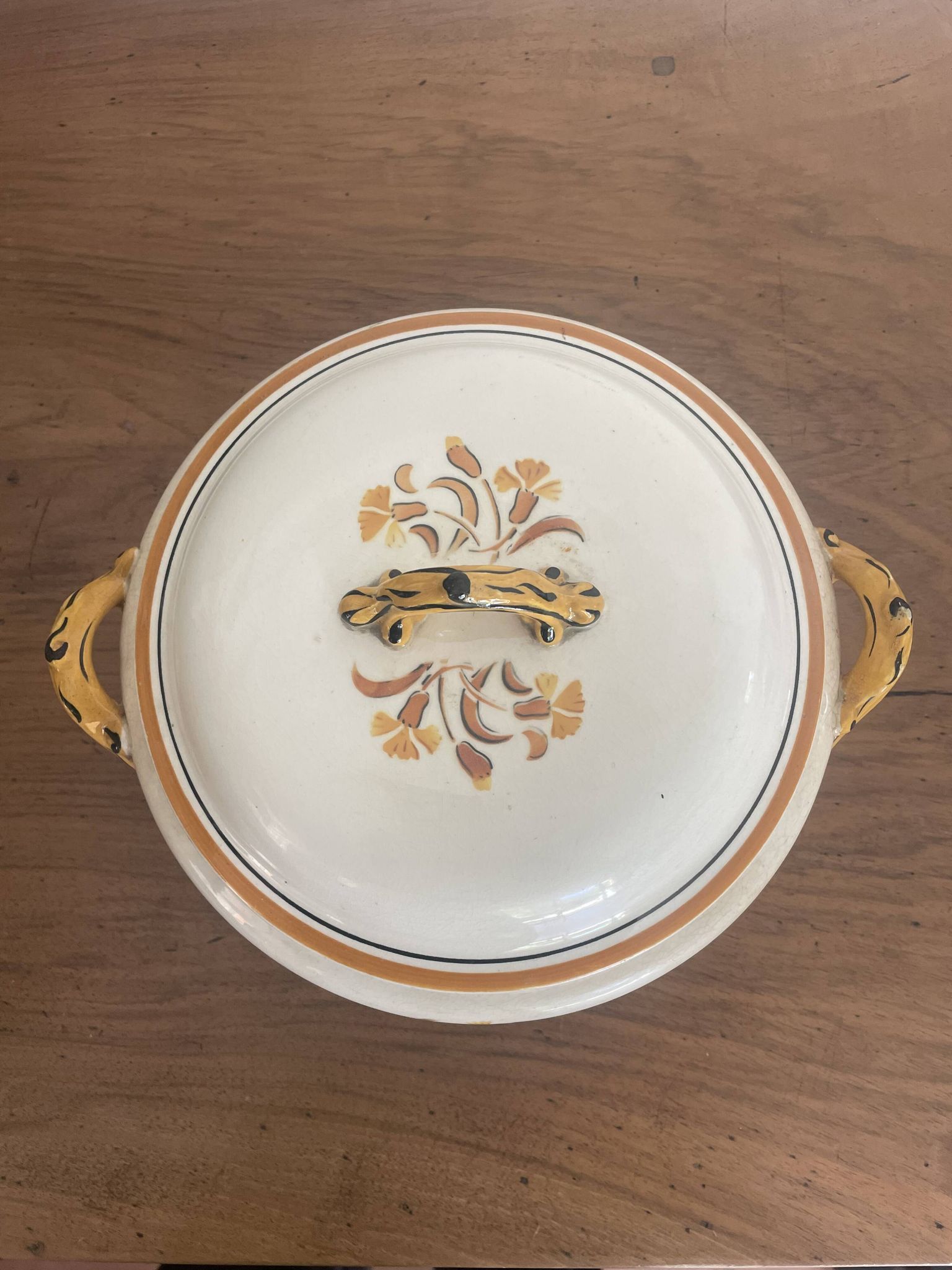 Antique soup tureen Creil and Montereau model "Oeillet"