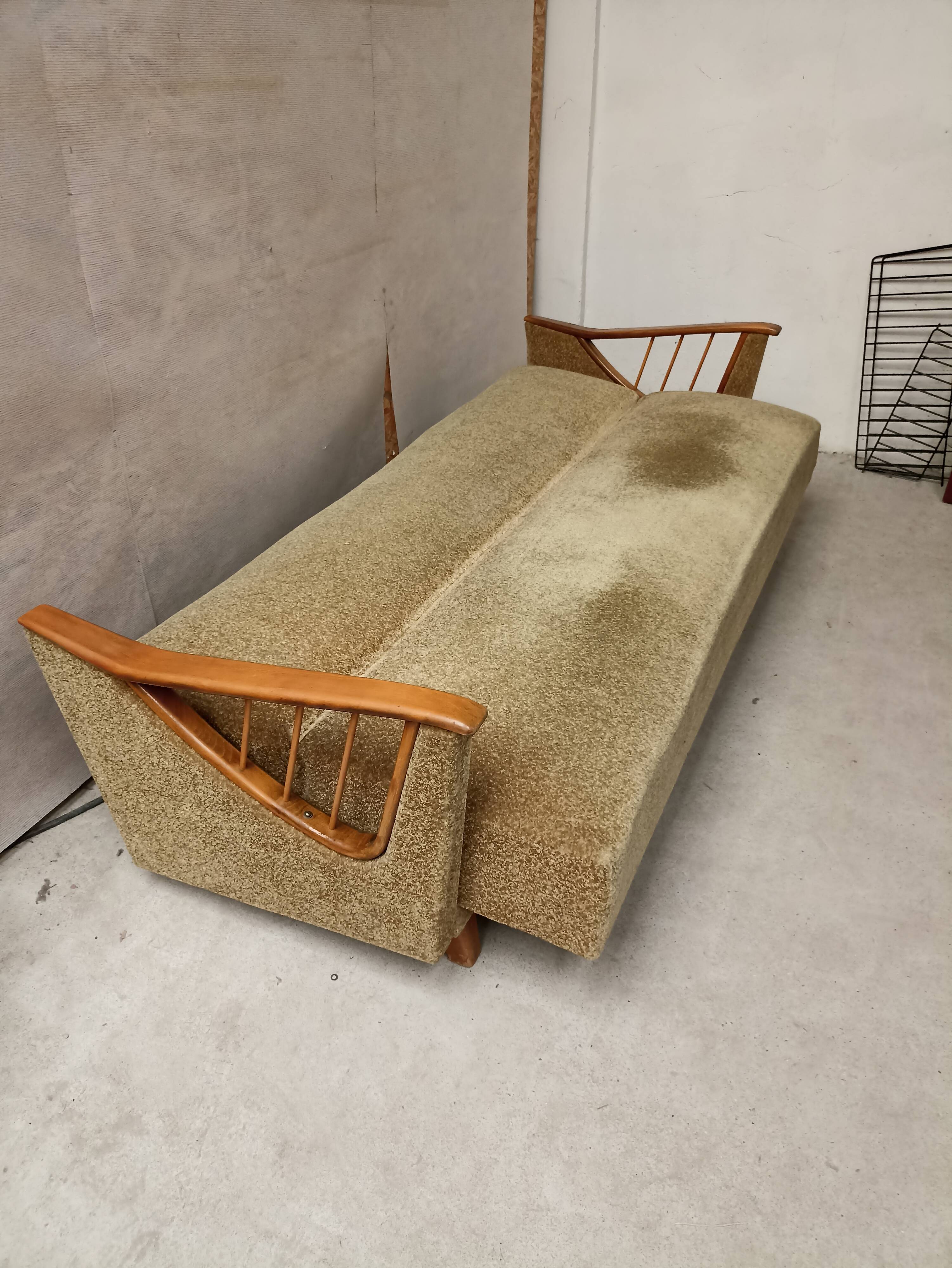 Day Bed