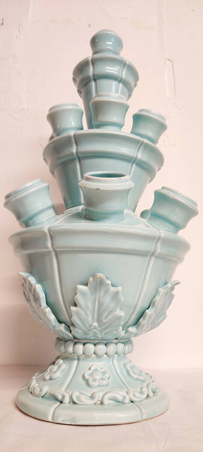 Jarrón de cerámica de Manises. Spain, 1960s.