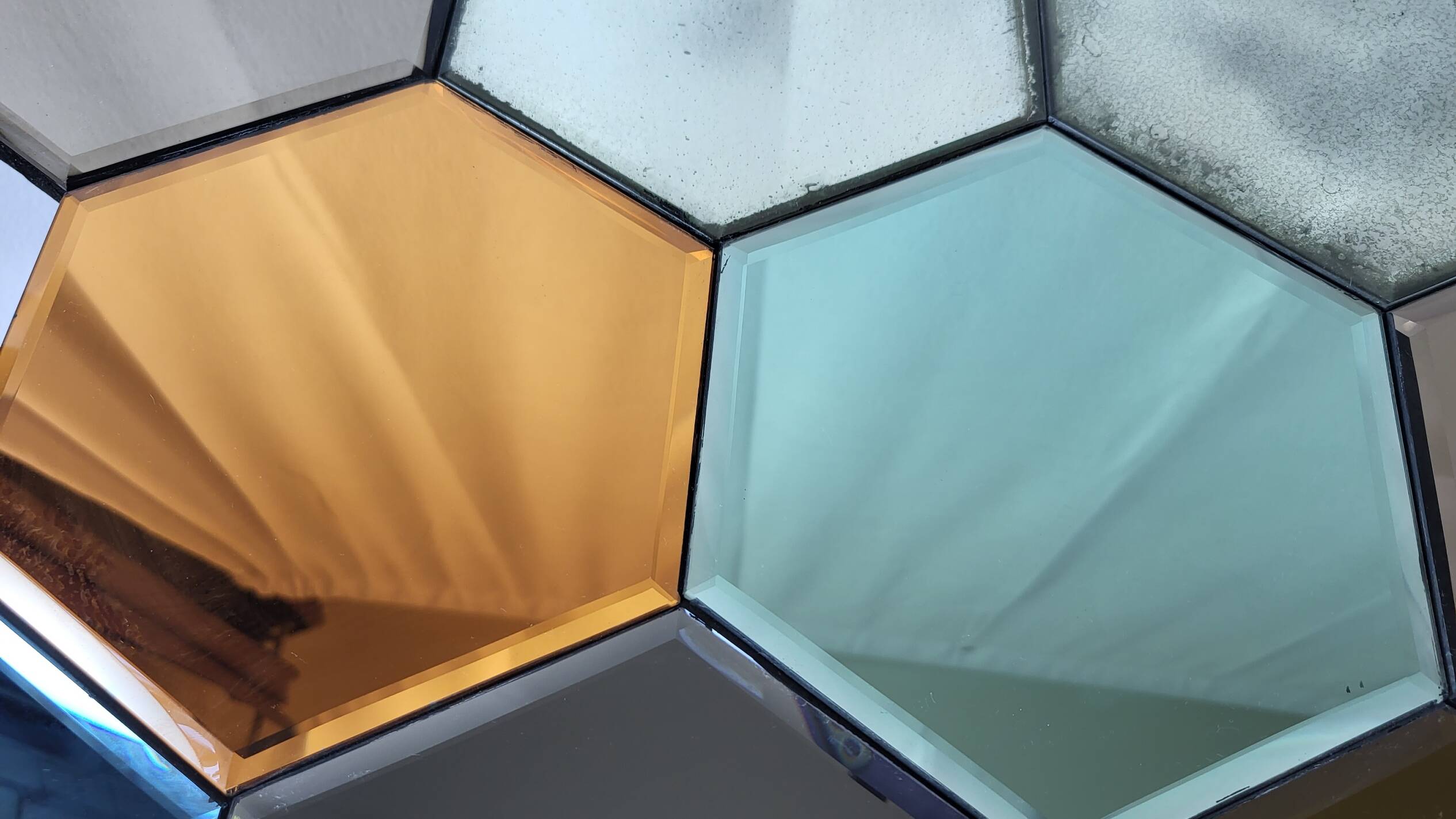 Olivier de Schrijver coffee table "Hexagonal" Ode's Design limited edition