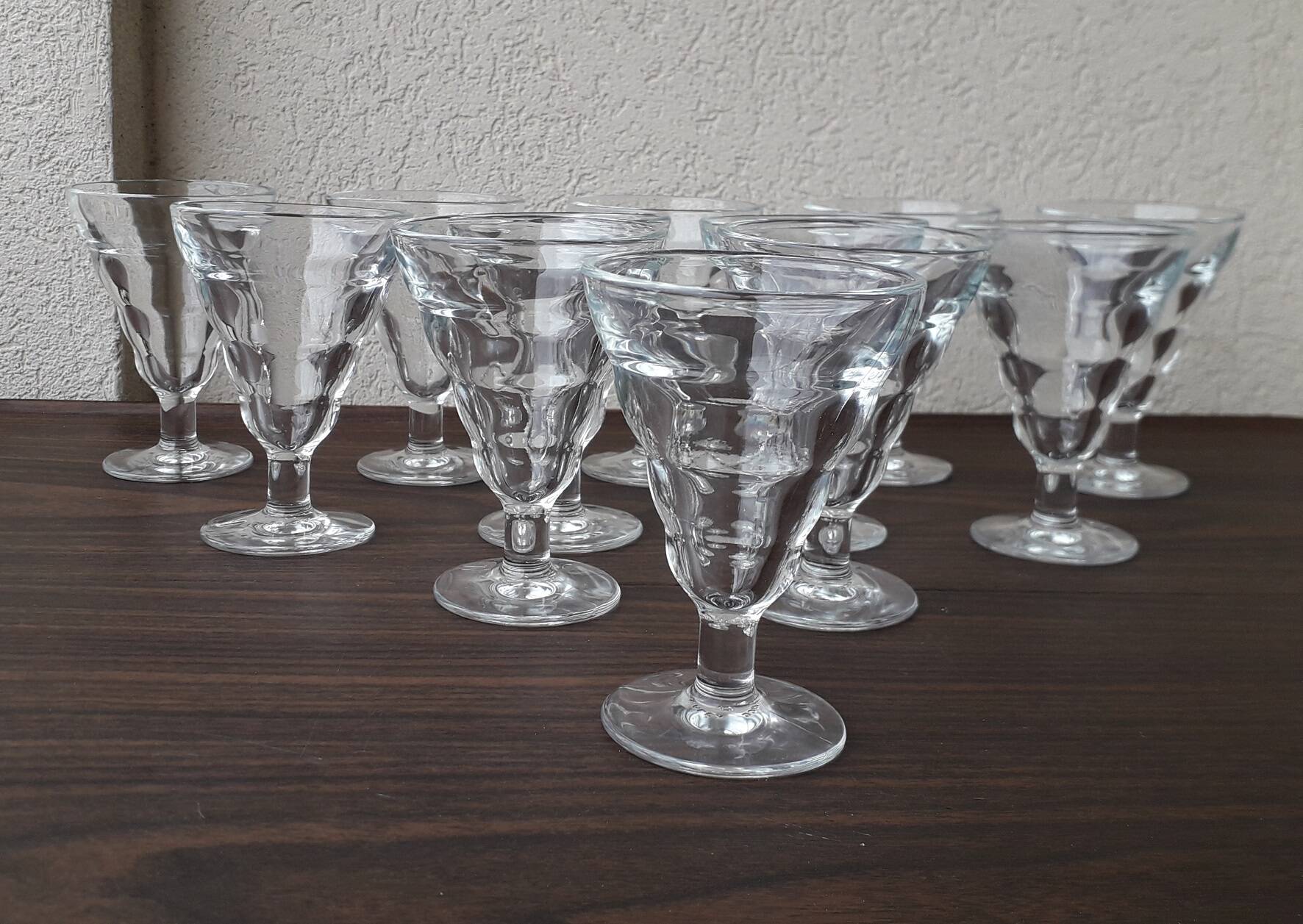 12 stemmed glasses