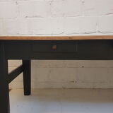 Farm table