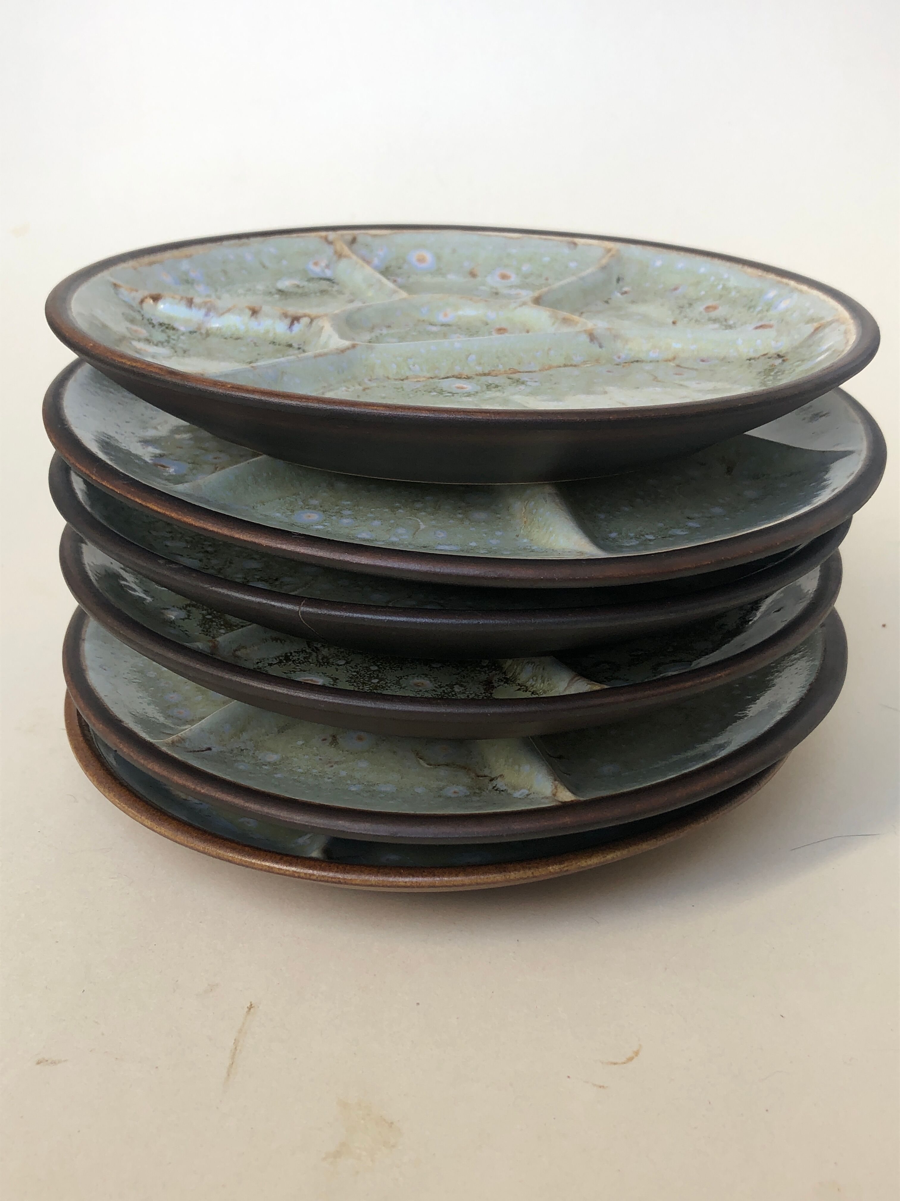 Set of 6 ceramic plates compartmentalized