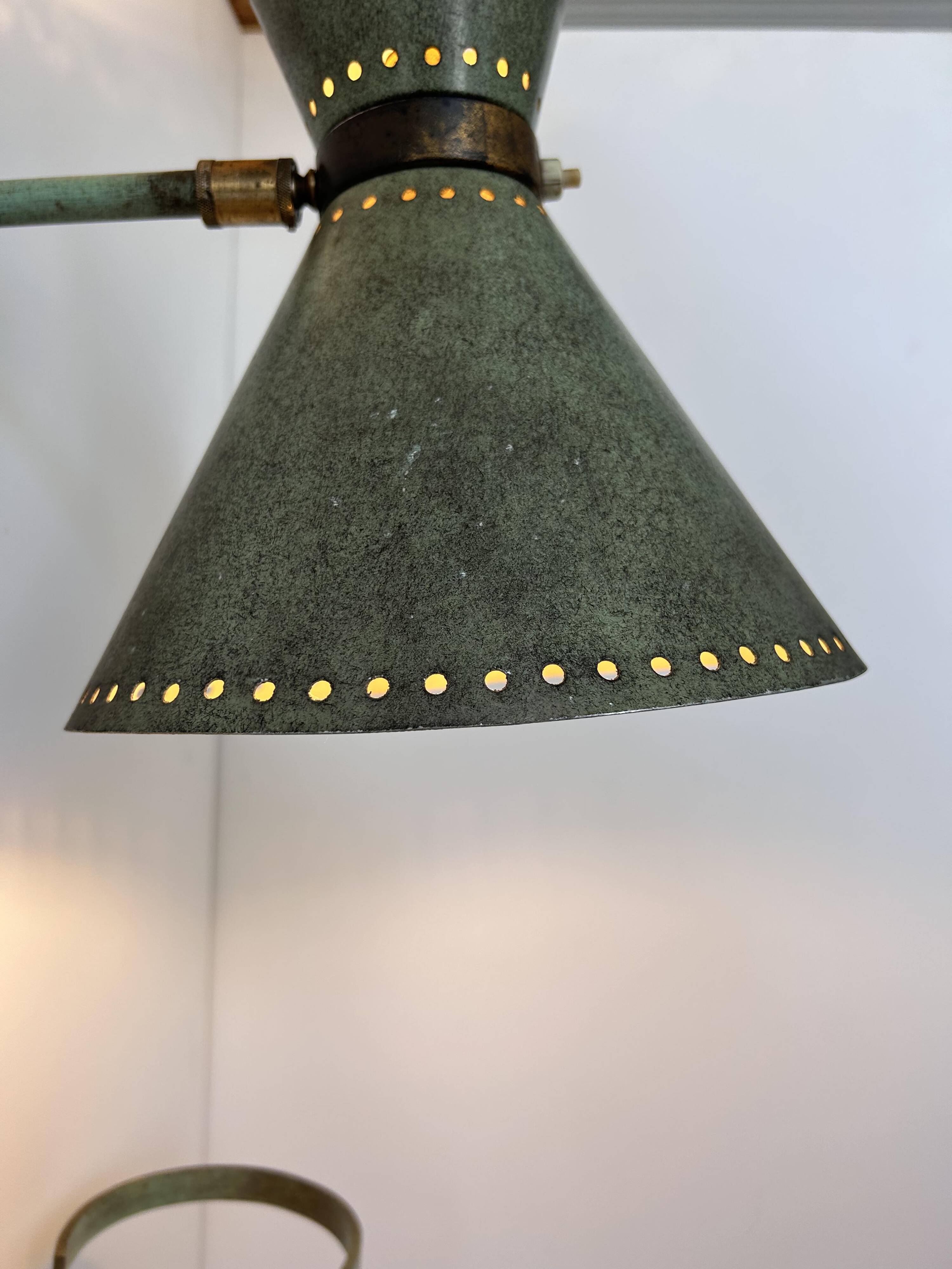 Vintage adjustable wall lamp, brass and patinated green, Italy 1950