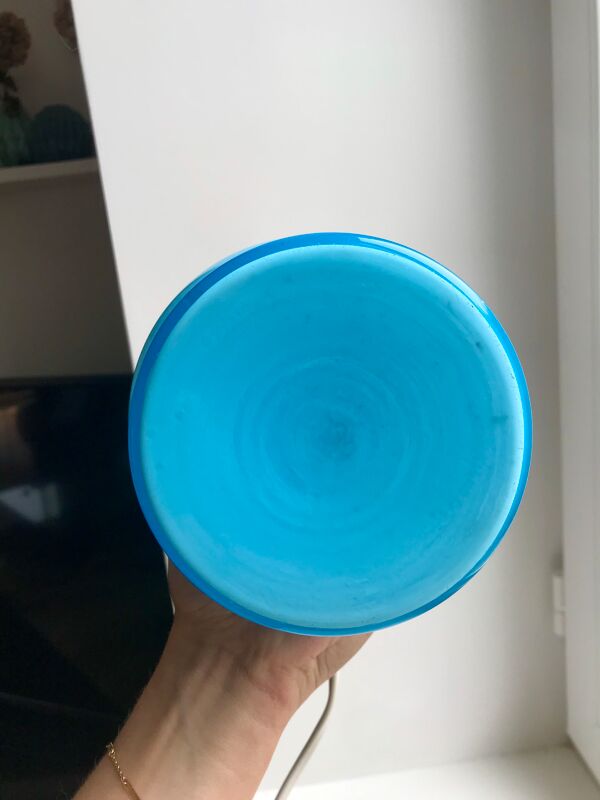 Lampe avec pieds en opaline bleu et abat-jour conique texturé années 60-70