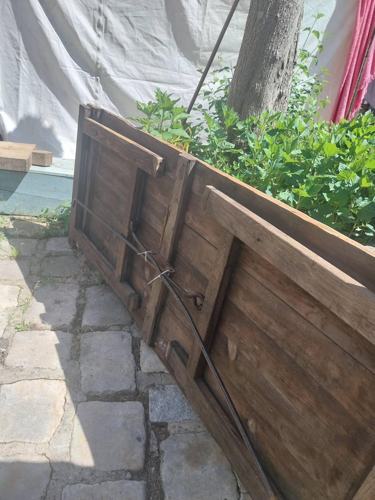 Table en bois pliante de guingette