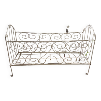 Wrought iron daybed