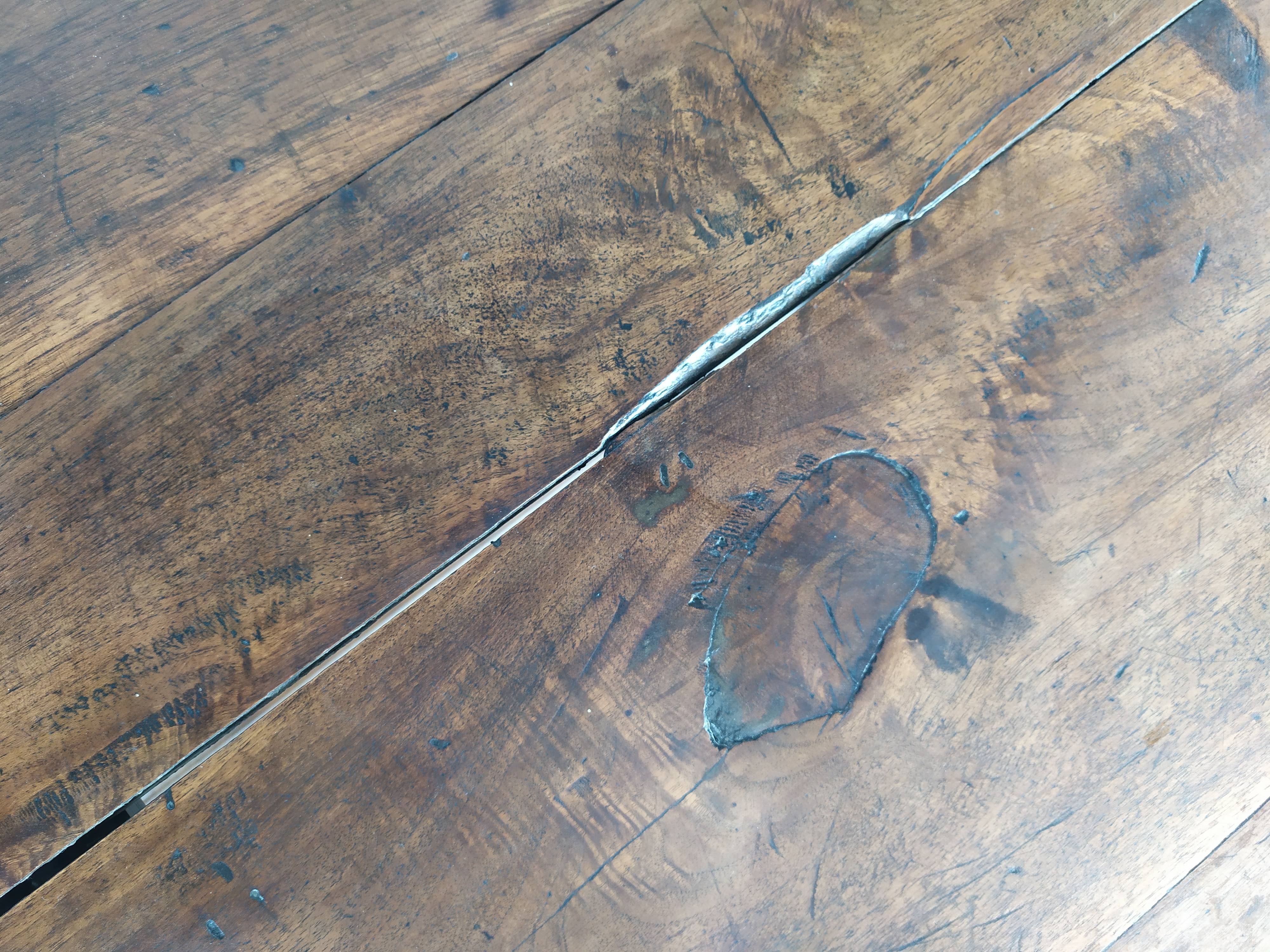 Spanish renaissance table