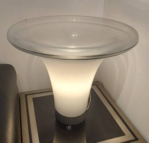 Italian Designer Vistosi lamp in very good condition