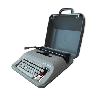 Vintage Machine to write portable Underwood 319