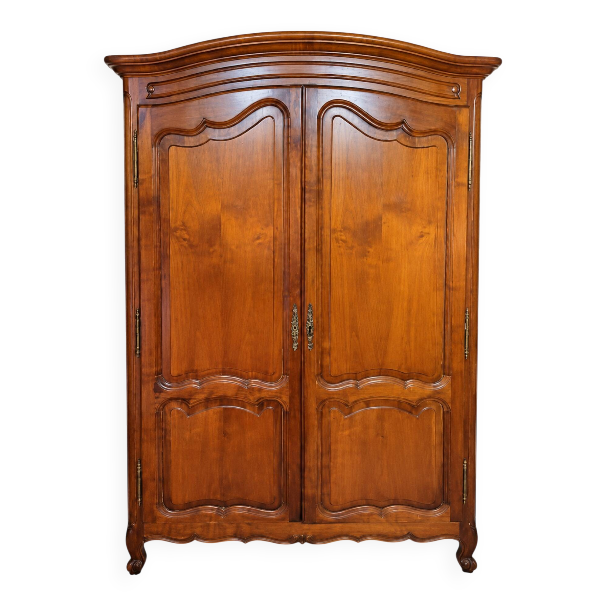 Linen cupboard in cherry wood in Louis XV style with two doors.