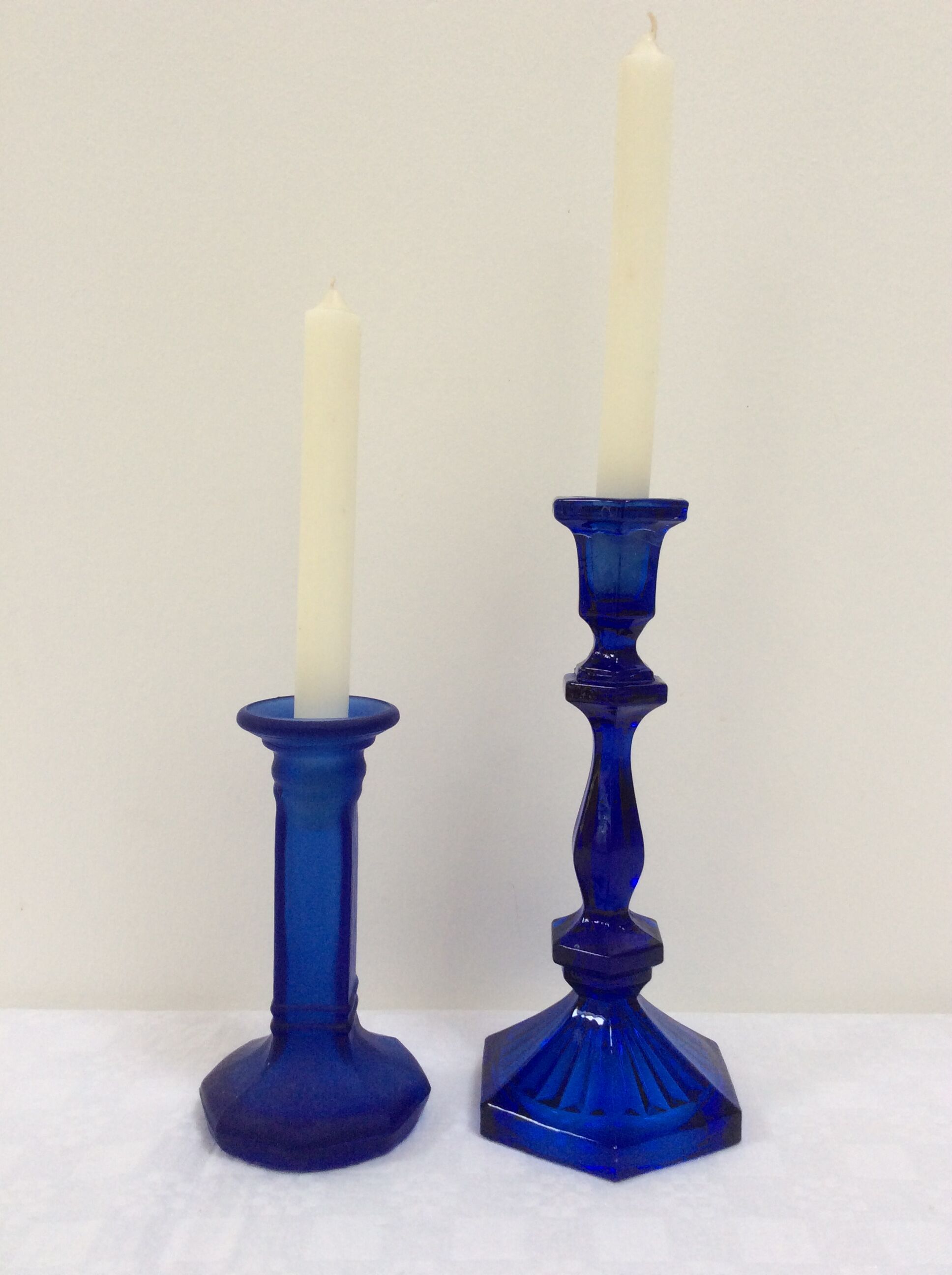 Pair of candlesticks blue