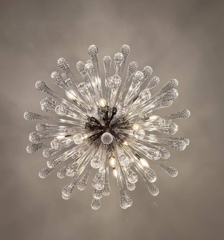 Venetian chandelier "Sputnik" adorned with Murano glass drops, around 1990.