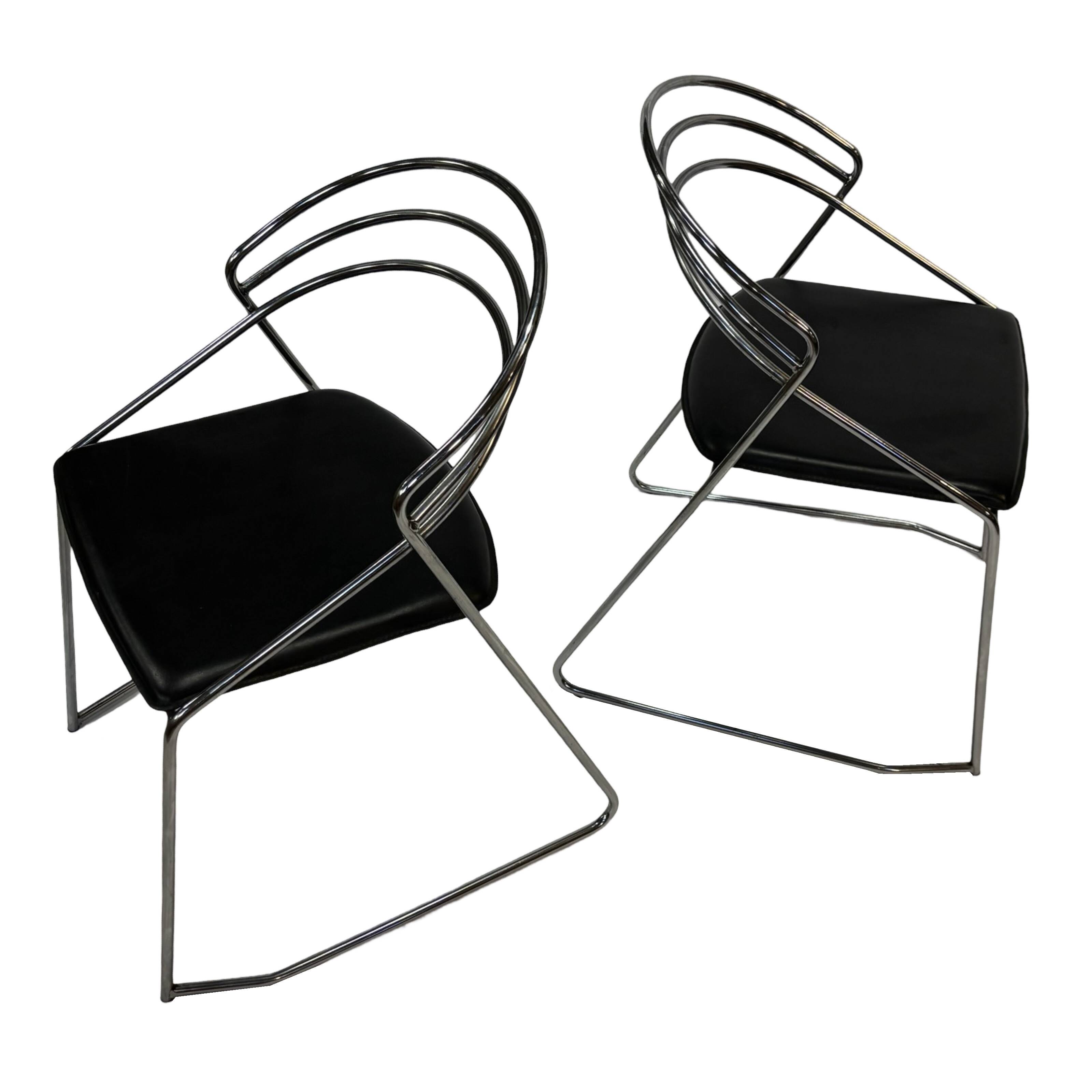 4 chaises minimalistes en fil d'acier chromé, années 80