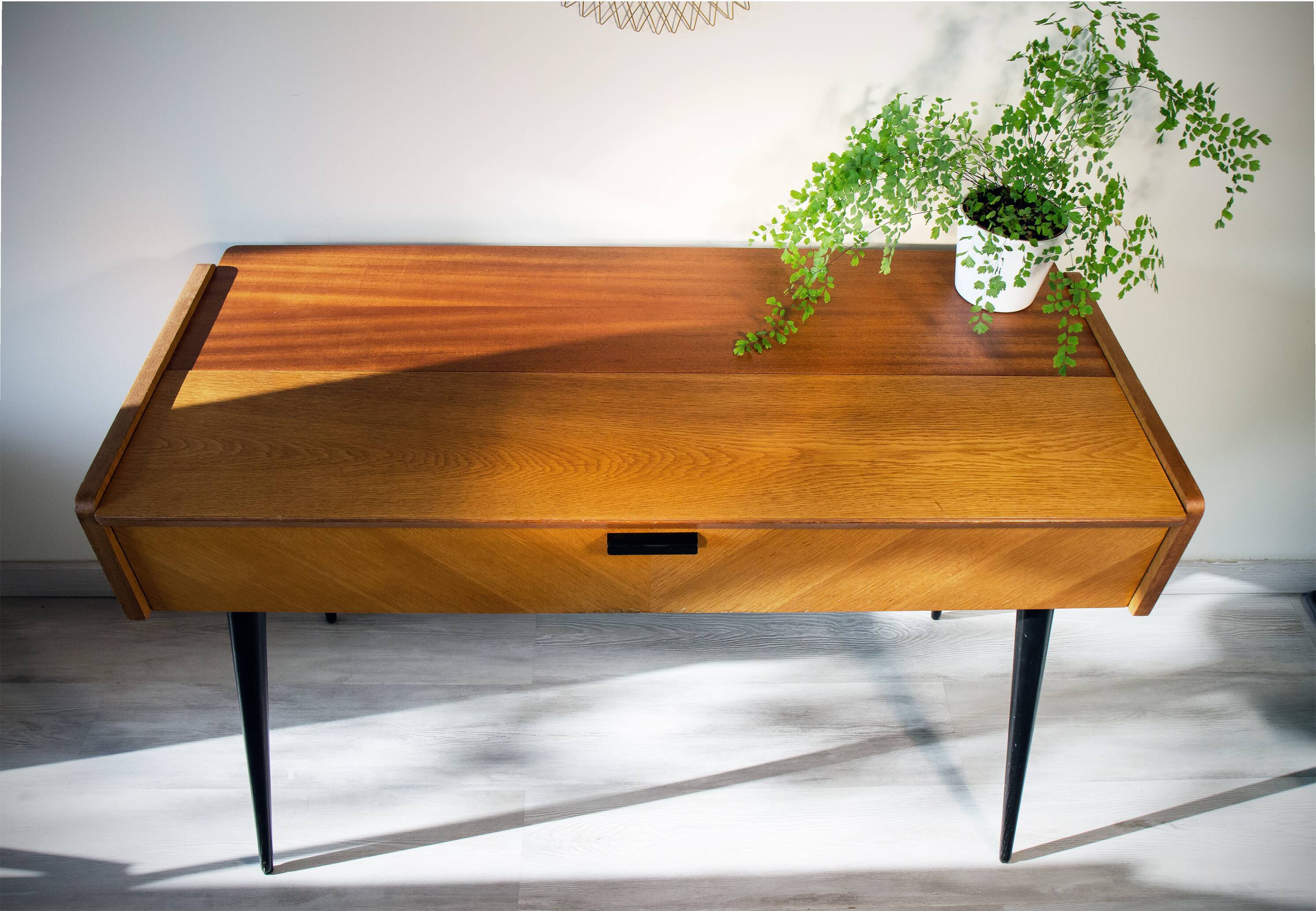 Console or desk vintage 60s design