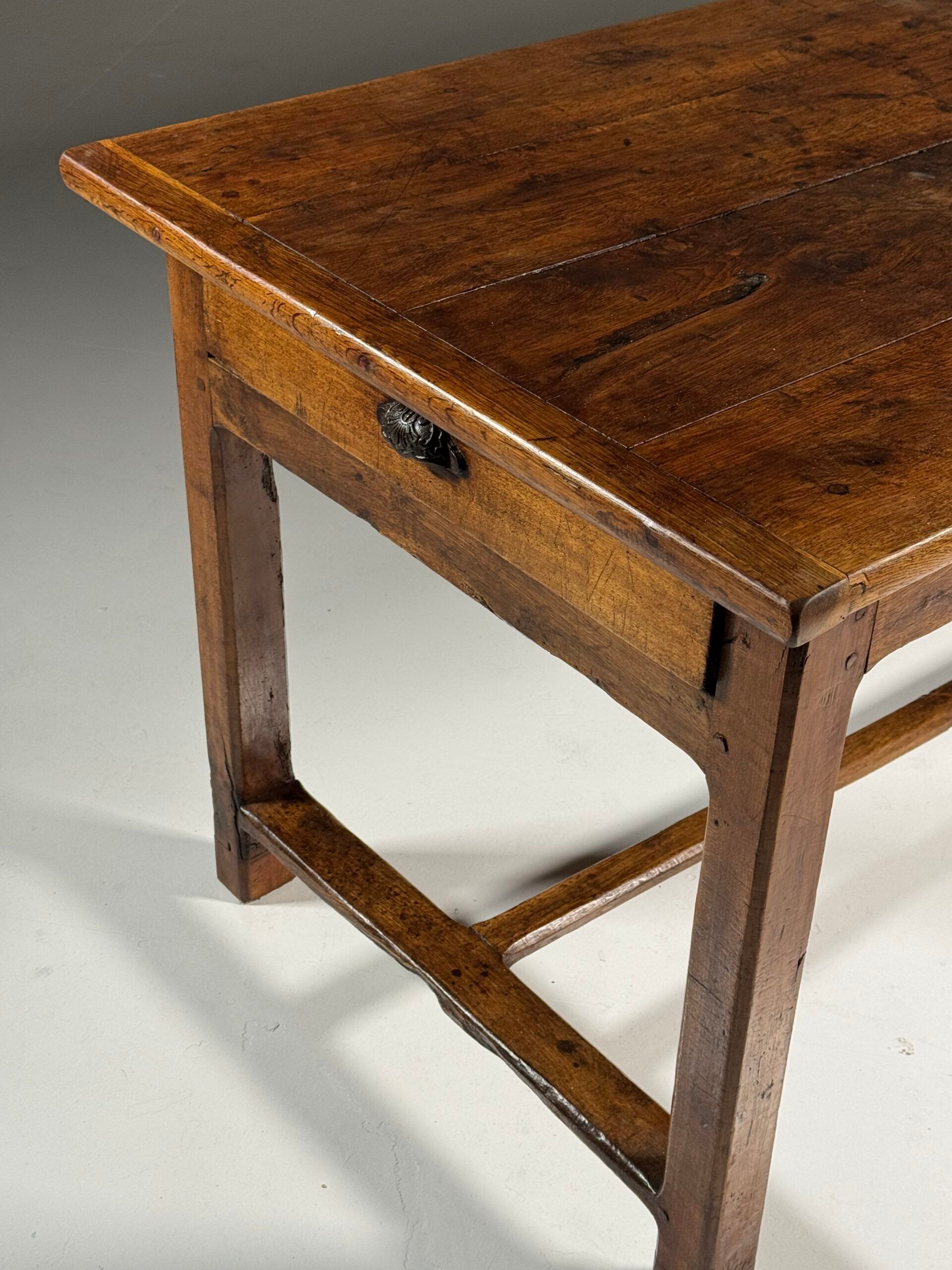 Table à manger française 197 cm