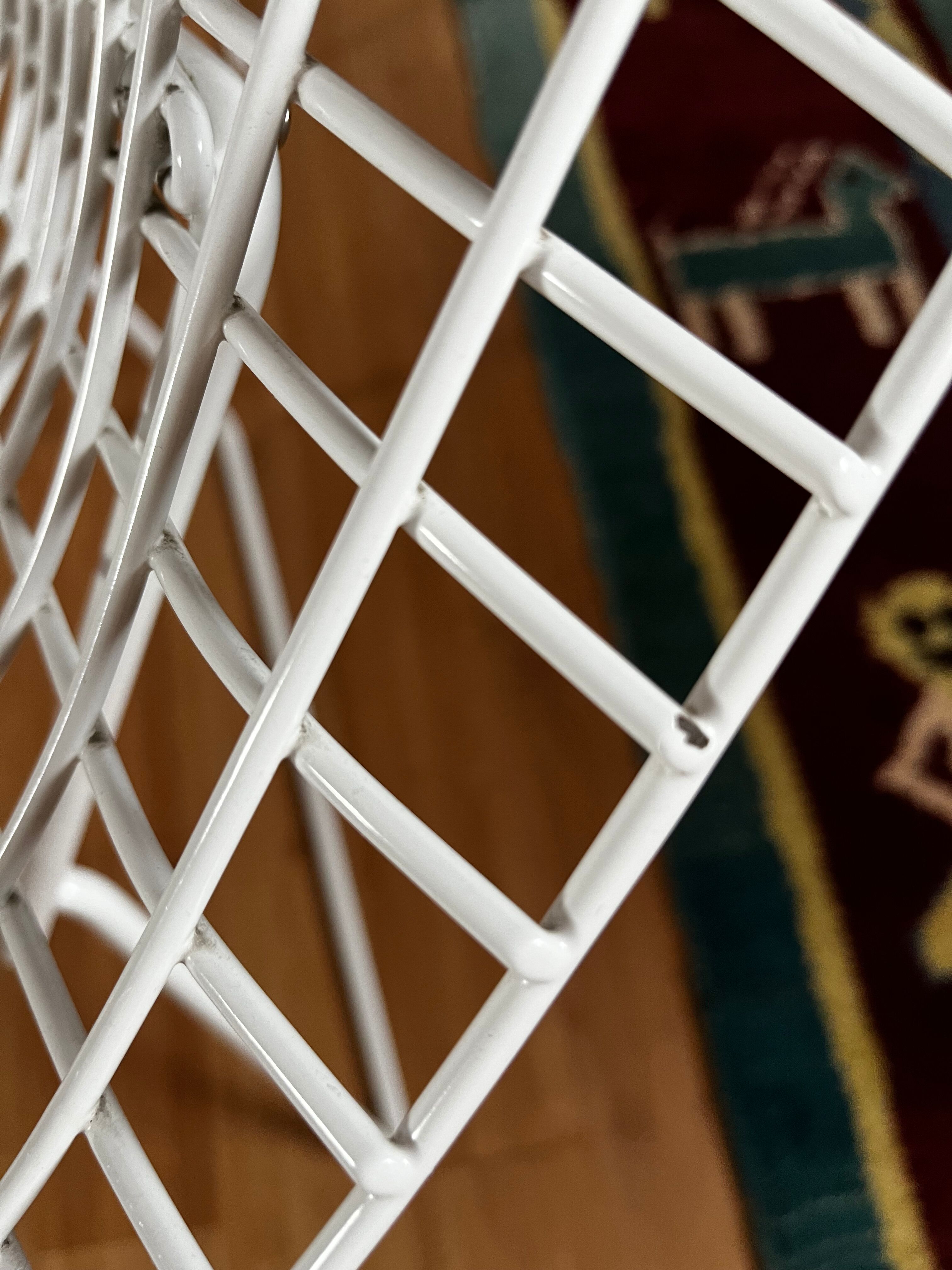 Harry Bertoia armchairs Diamond chairs diamond chairs