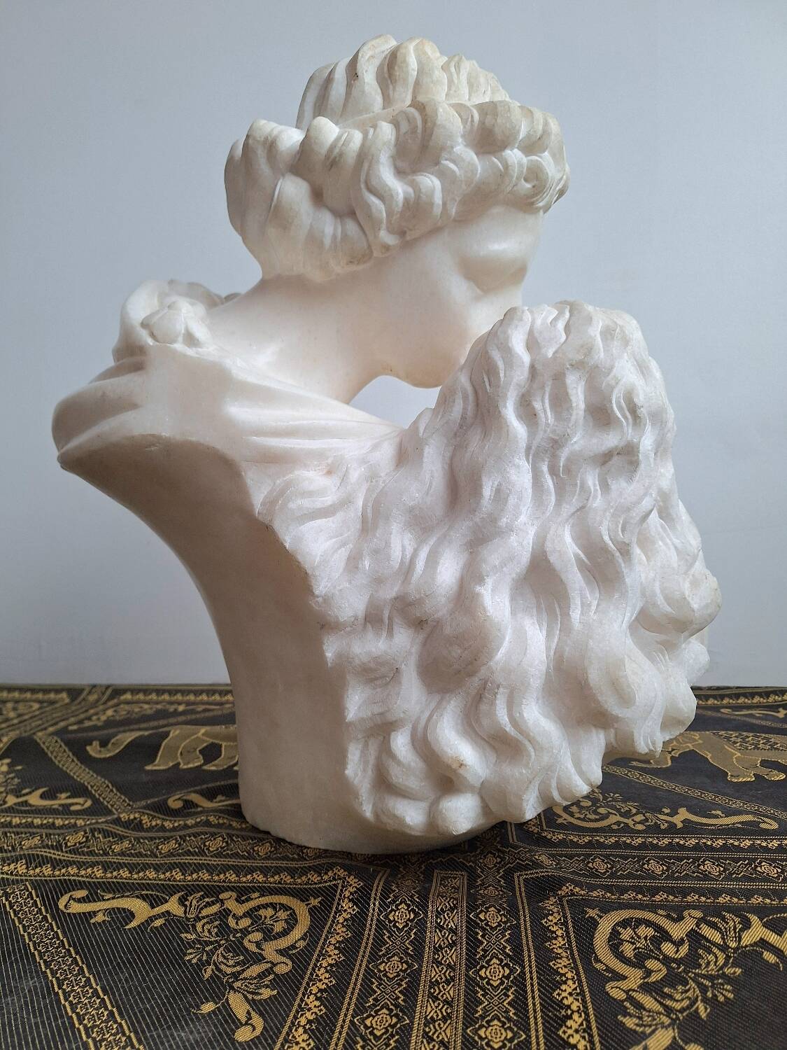 Grand marbre de Carrare d’après Jean-Antoine Houdon, buste ancien « le