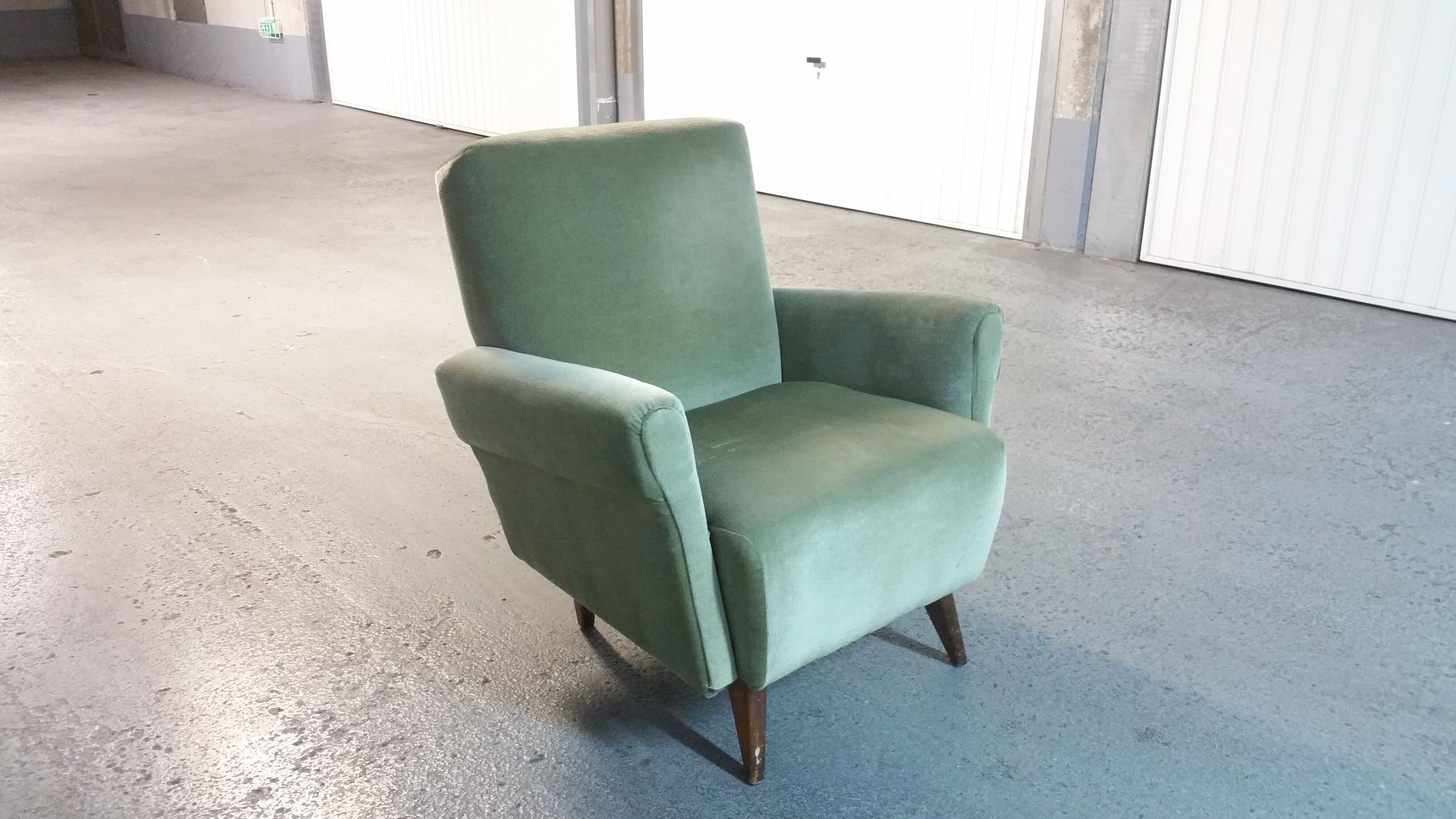 Club 50 60 year already restored Chair green water