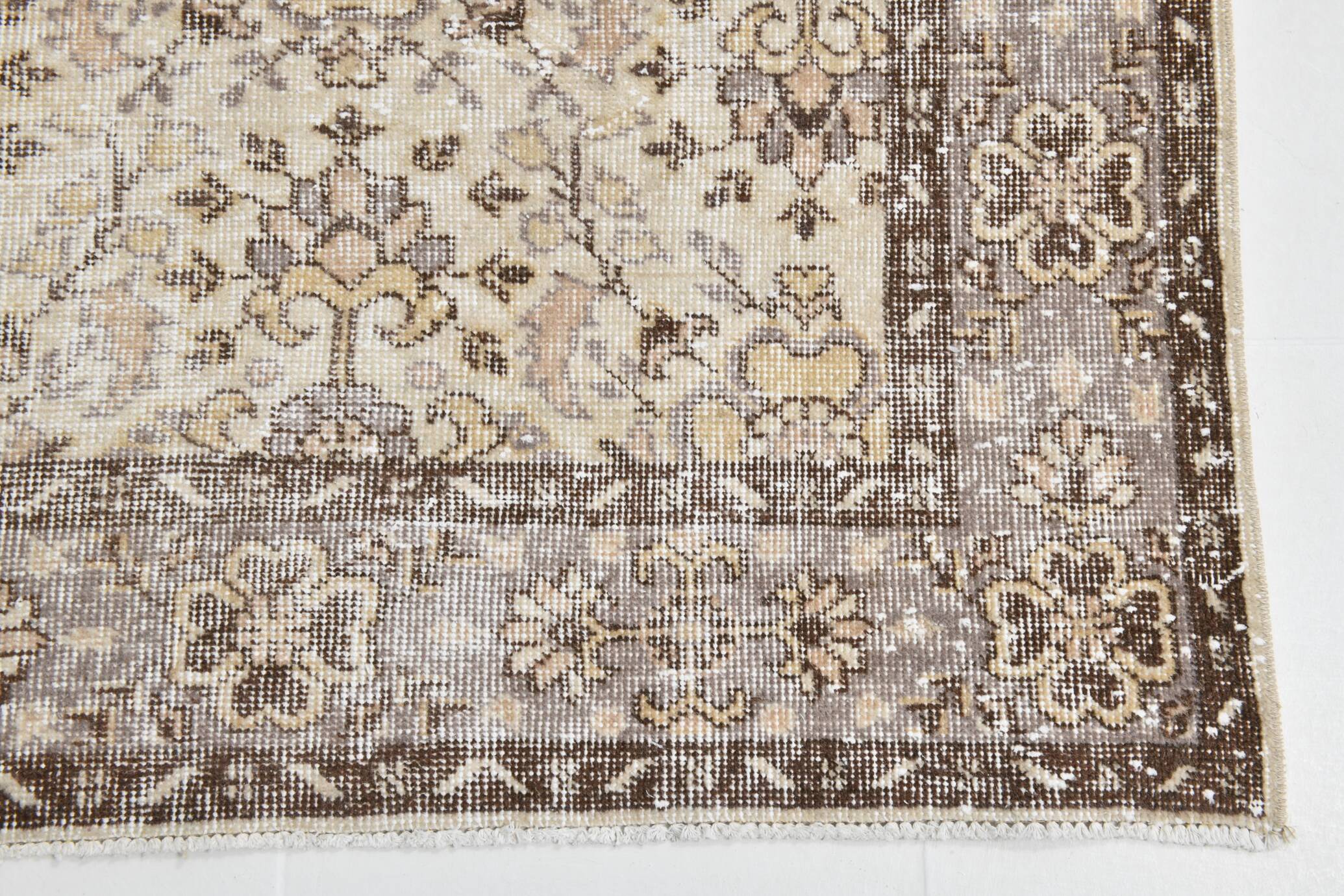 Vintage Brown & Beige Floral Bordered Rug, 184x268Cm