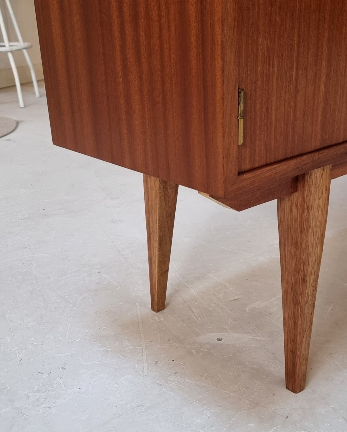 Armoire du milieu du siècle